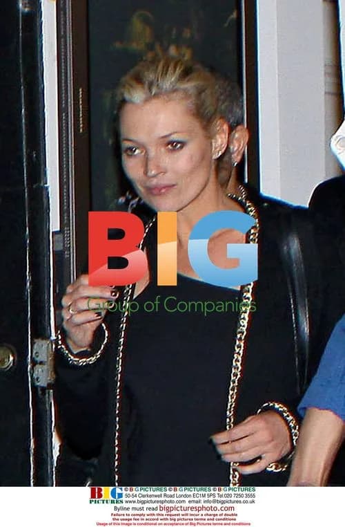 Kate Moss shops at Marc Jacobs in SoHo