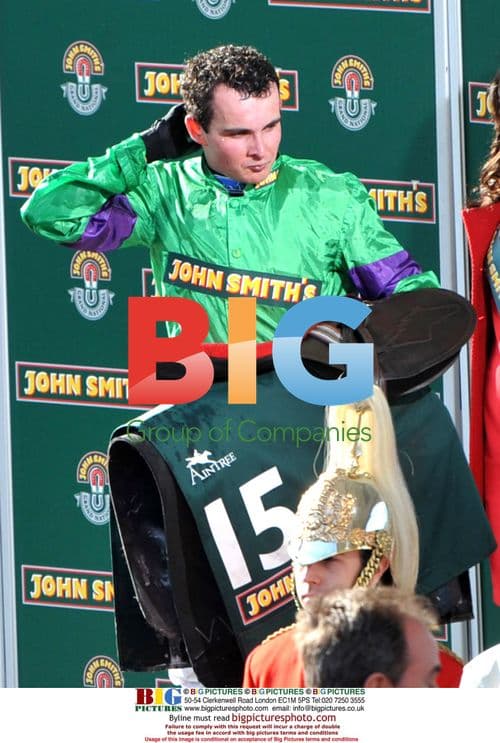 Liam Treadwell wins 2009 Aintree Grand National