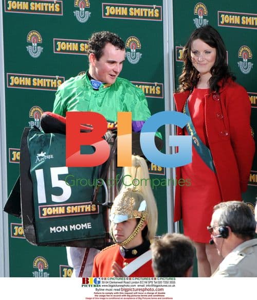 Liam Treadwell wins 2009 Aintree Grand National