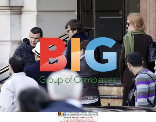 Ashton Kutcher visits friends in Monaco