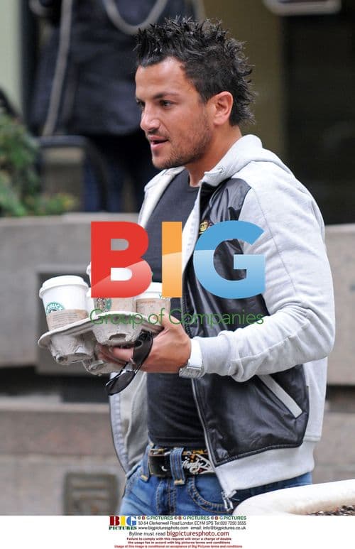 Katie Price and Peter Andre Shop in NYC