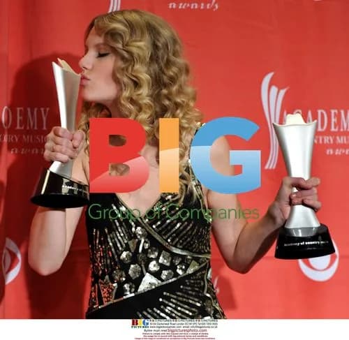 Taylor Swift wins Album of the Year