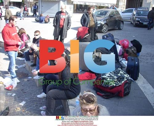 Powerful earthquake hits Italy