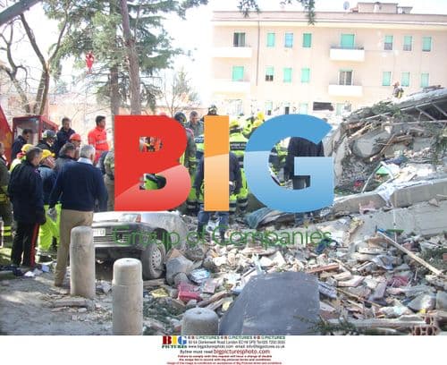 Earthquake strikes Italy, killing 40