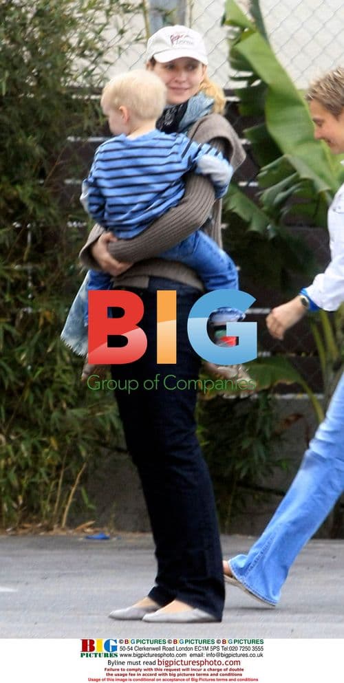 Conan O'Brien takes family stroll in Venice