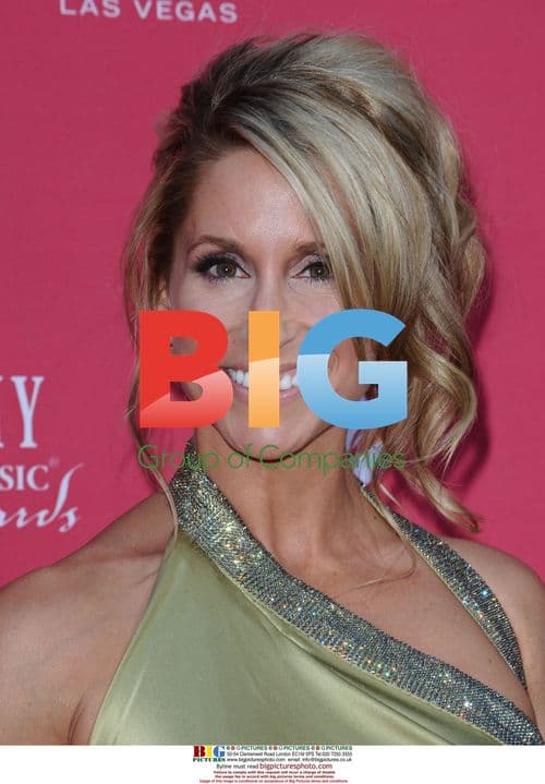 Heidi Newfield at 2009 ACM Awards