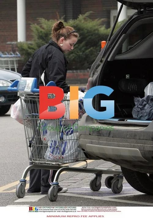 Charlotte Church Shopping with Baby