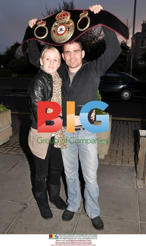 Bernard Dunne shows off world title belt