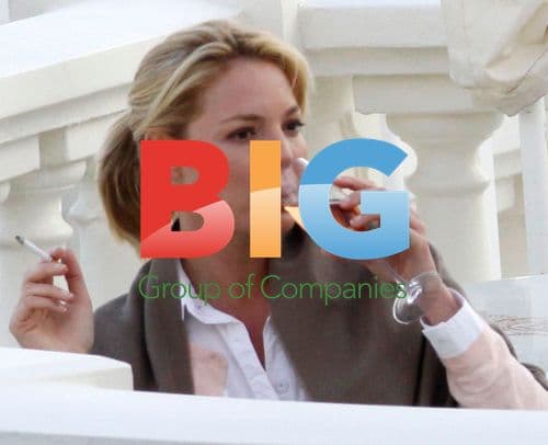 Katherine Heigl takes a break in France