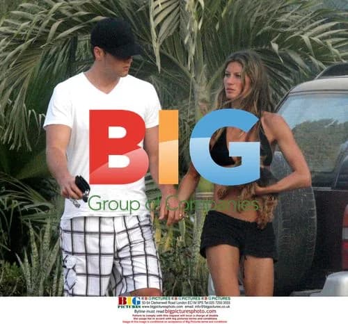 Gisele Bundchen and Tom Brady Visit Pharmacy