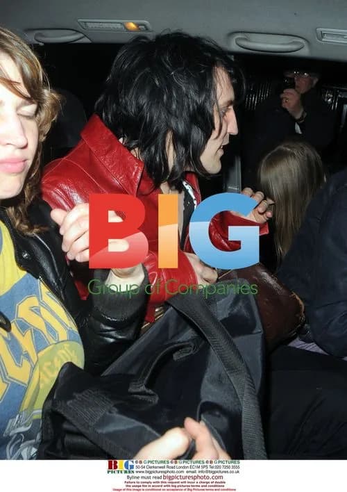 Noel Fielding Heads Home After Night Out