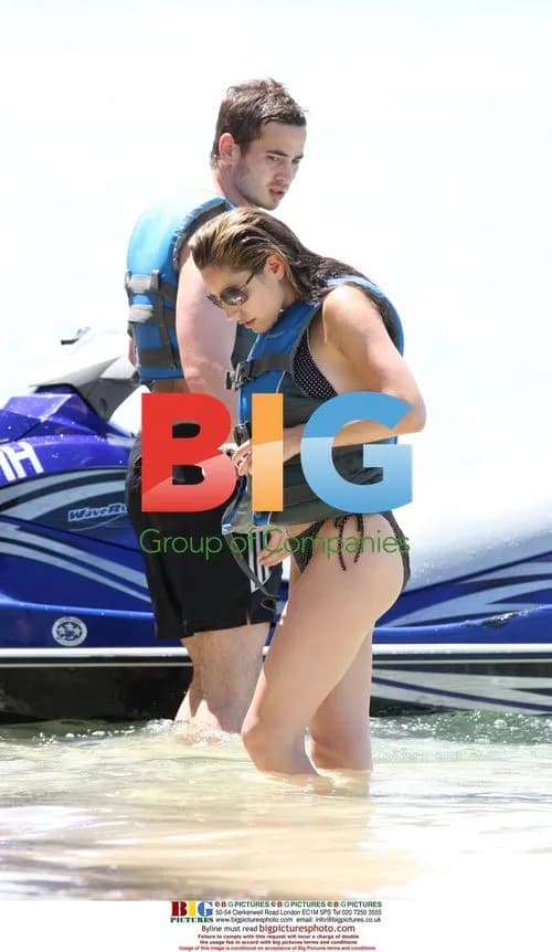 Kelly Brook and Danny Cipriani on Caribbean Vacation