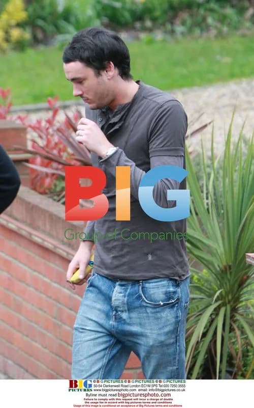 Jack Tweed visits Jade Goody's grave