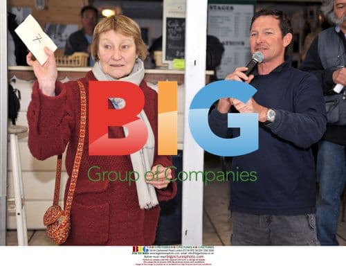 Bruni Sarkozy and Tedeschi Sisters Attend Boat Race Tribute