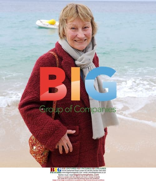 Carla Bruni, Valeria Bruni Tedeschi to attend boat race