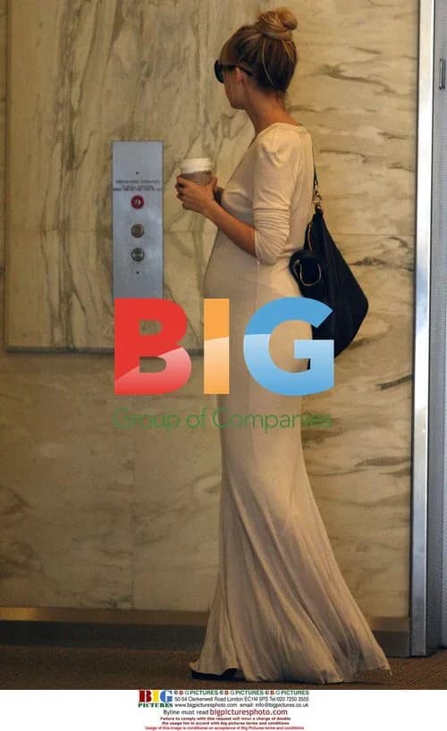Nicole Richie Arriving With Baby Bump