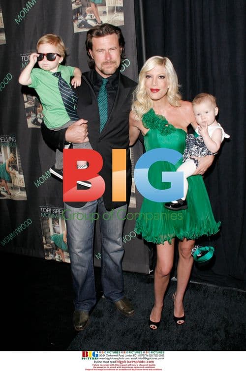 Tori Spelling, Dean McDermott at 'Mommywood' Book Launch