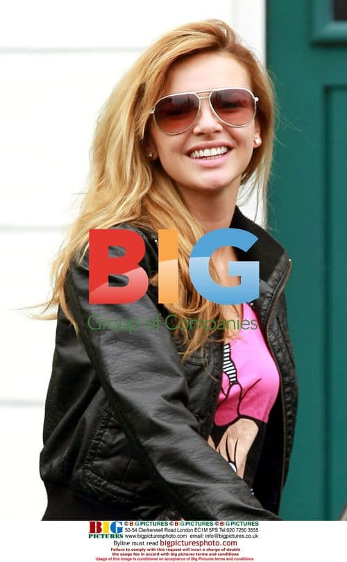 Nadine Coyle Leaves Home for Rehearsals