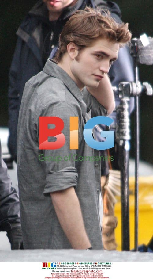 Twilight cast on set in Vancouver