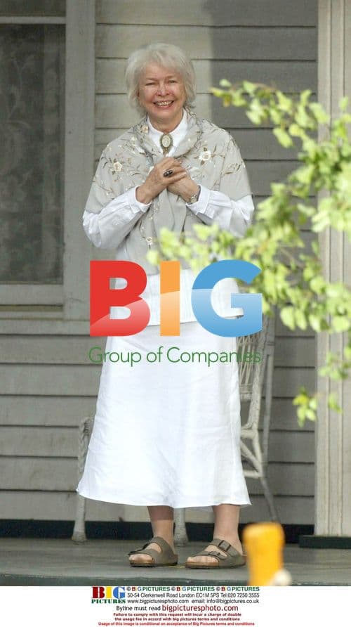 Ellen Burstyn on the set of 'Main Street'