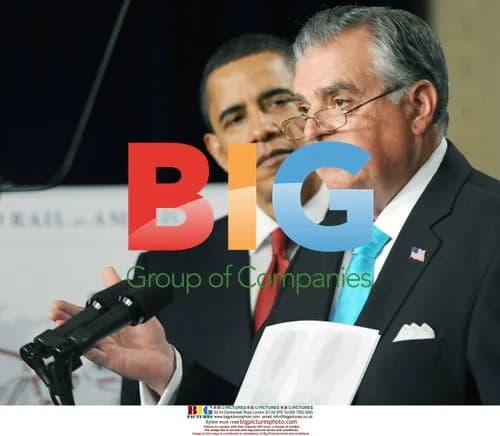 Obama discusses high speed rail plans