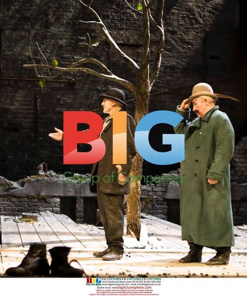 Patrick Stewart and Simon Callow in 'Waiting For Godot'