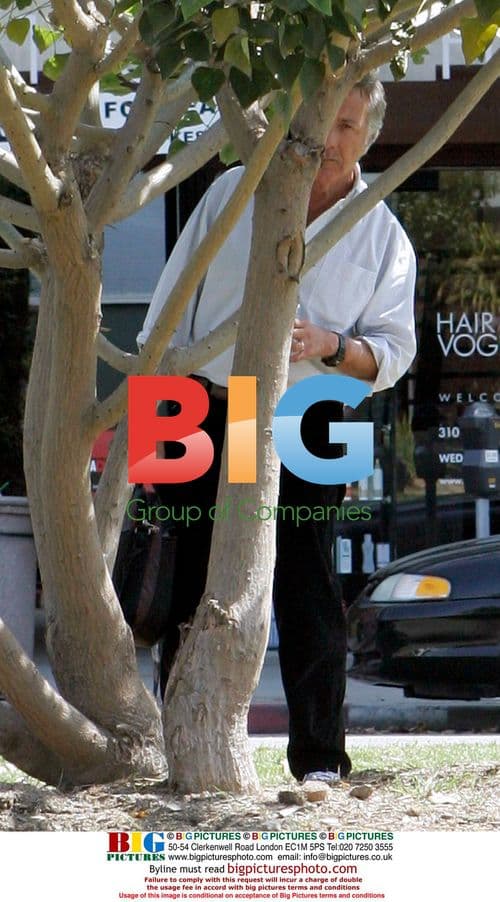 Dustin Hoffman's Playful Hiding Game