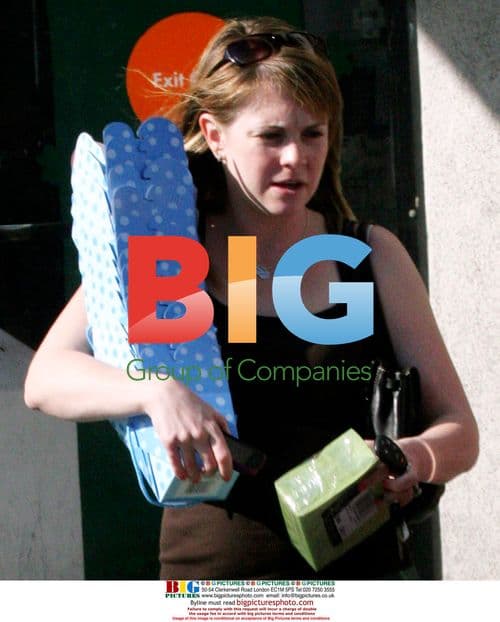 Melissa Joan Hart shops for party supplies