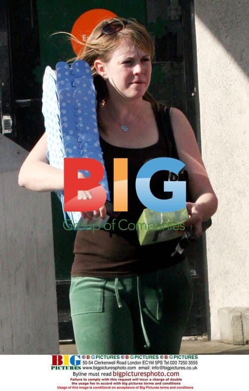 Melissa Joan Hart shops for first birthday party