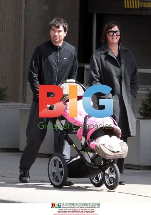 Jerry O'Connell lunches with family in Toronto