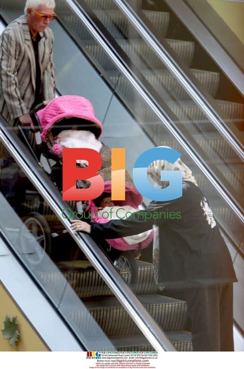 Jerry O'Connell's parents care for twins in Toronto