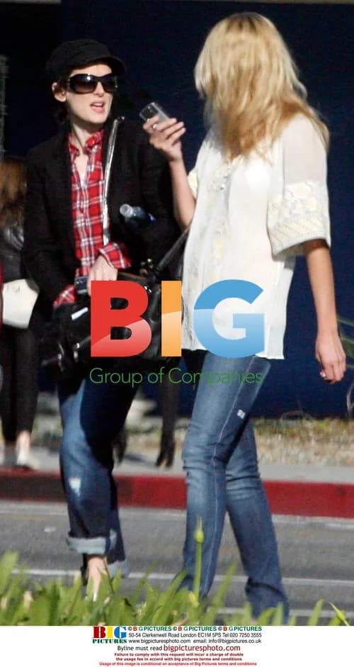 Winona Ryder shopping with friend