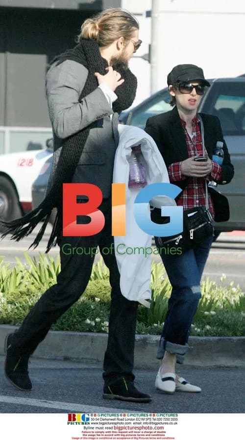 Winona Ryder shopping with friend