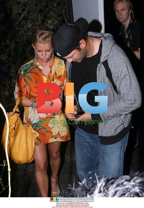 Jessica Simpson, Tony Romo, and Joe Simpson leave Beso