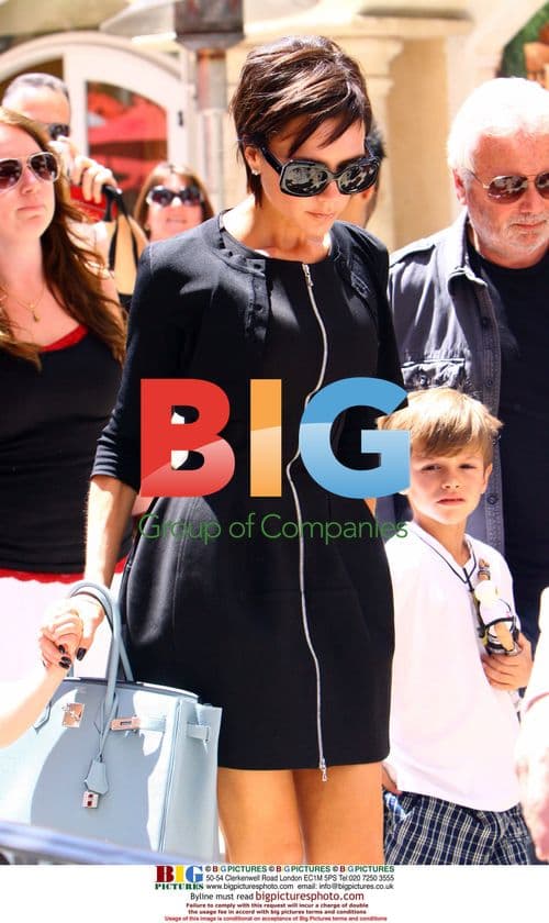 Victoria Beckham Shopping with Sons