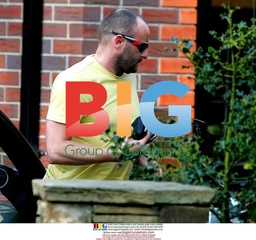 Marc Croft Finds Dustman Removing Rubbish in Cheshire
