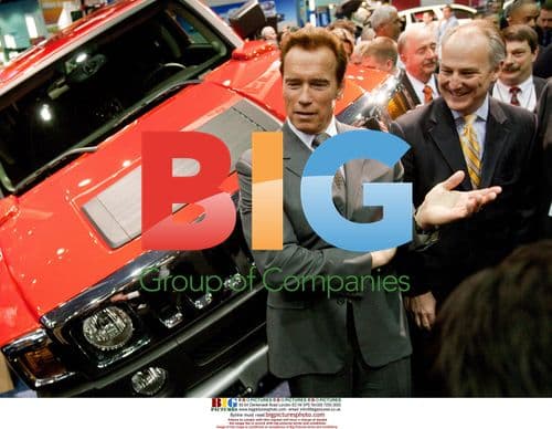 Arnold Schwarzenegger and Hummer CEO at SAE World Congress