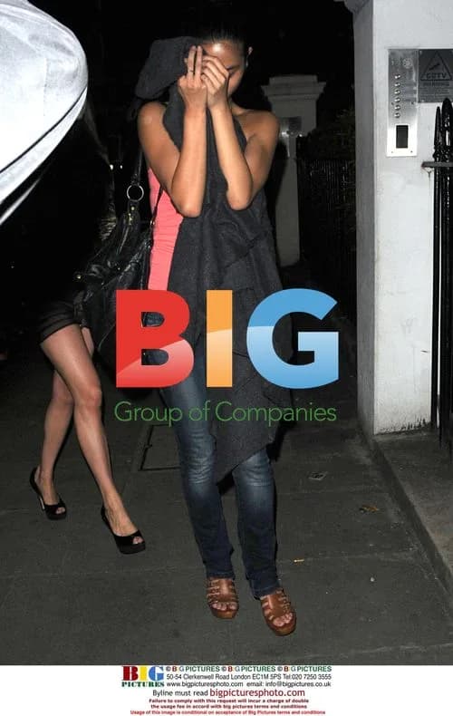 Jesse Metcalfe leaves Boujis with mystery girls