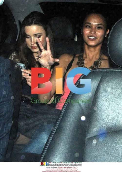Jesse Metcalfe leaves Boujis with mystery girls