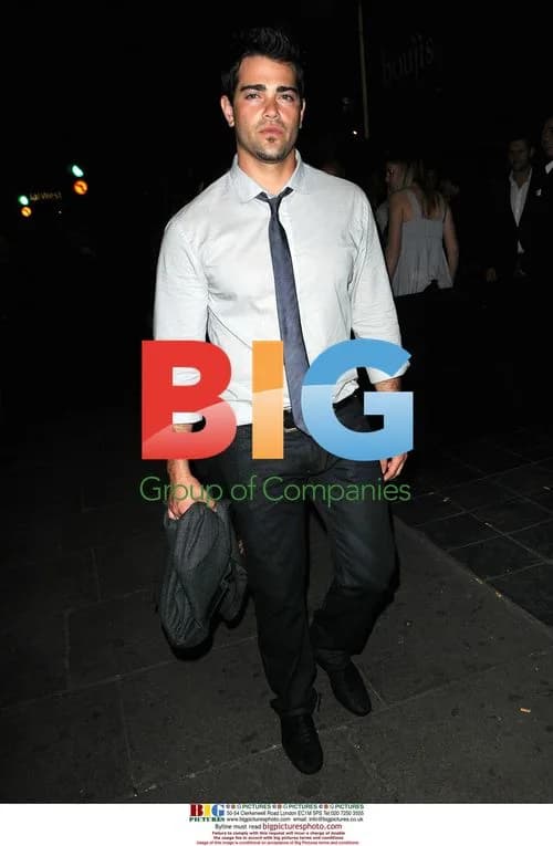 Jesse Metcalfe Leaves Boujis