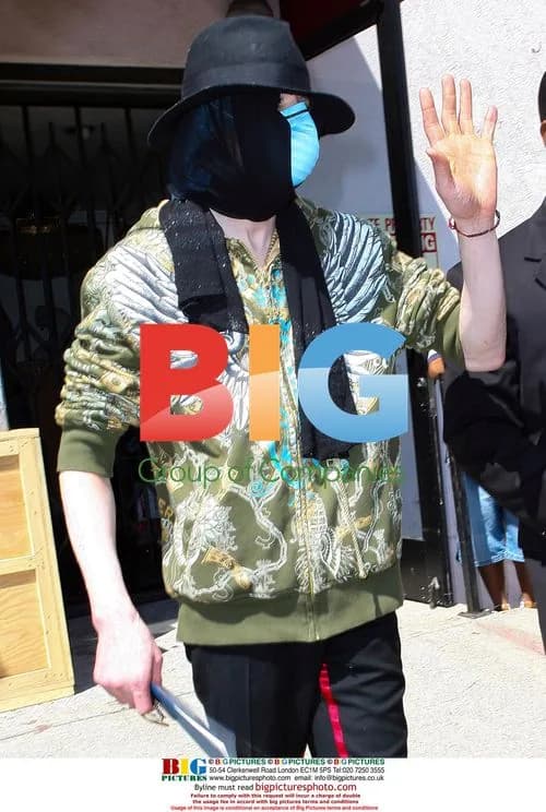 Michael Jackson shopping in Beverly Hills