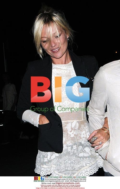 Kate Moss arrives at PJ Harvey gig