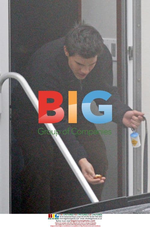 Taylor Lautner Trains for 'New Moon'