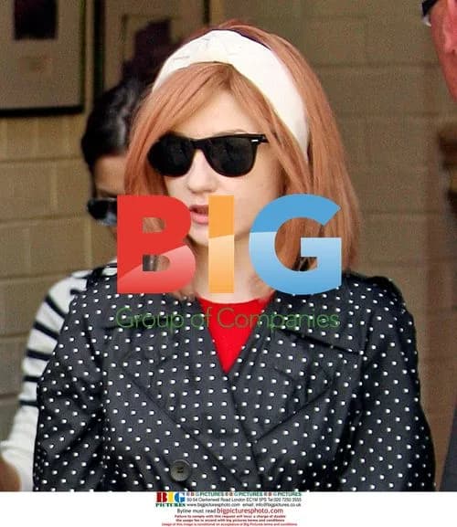 Girls Aloud Leaving Hotel for Rehearsal