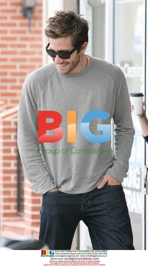 Jake Gyllenhall Shopping in Brentwood, CA