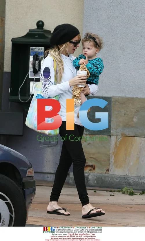 Nicole Richie with daughter Harlow