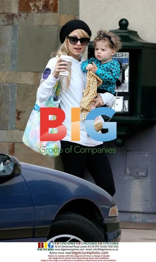 Nicole Richie and Daughter Harlow Out in LA