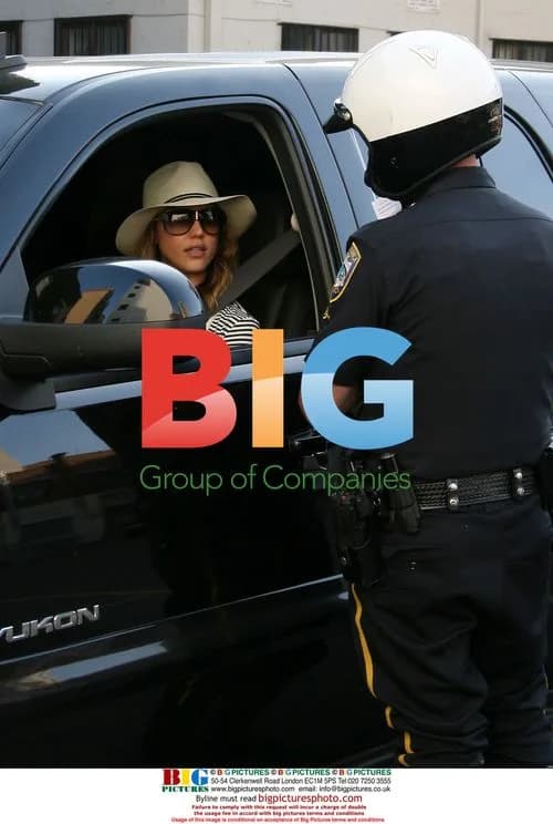 Jessica Alba gets ticket for driving wrong way