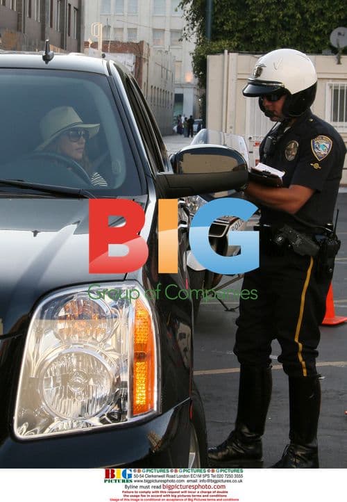 Jessica Alba ticketed for driving wrong way