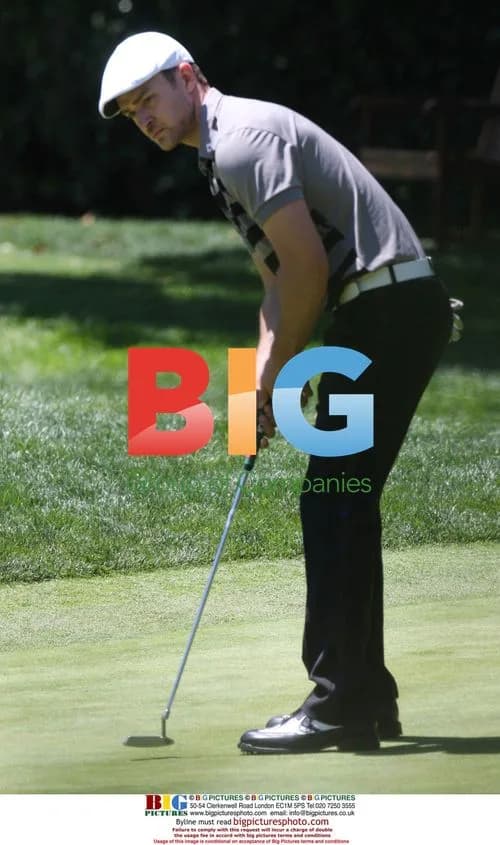 Justin Timberlake golfing on 10th hole